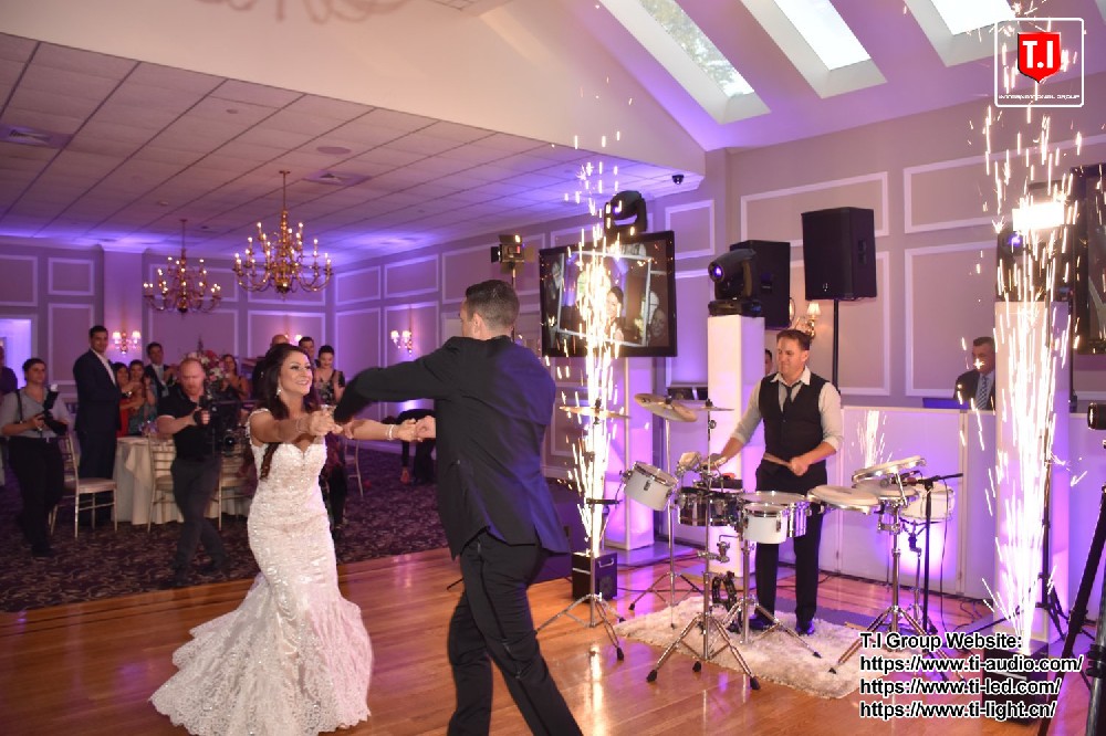 Which Sound System Works Best for Indoor Banquets and Outdoor Wedding Ceremonies?